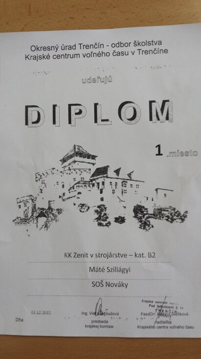 Dňa 2.12.2015 sa v Novom Meste nad Váhom uskutočnilo krajské kolo Zenit v strojárstve v kategórii B2. 1. miesto získal náš žiak 3.CH Maté Szillágyi pod vedením majstra odborného výcviku Jozefa Kočnera a Ing. Marty Frivaldskej. Maté postupuje na celoslovenské kolo. Srdečne mu blahoželáme a prajeme veľa úspechov.