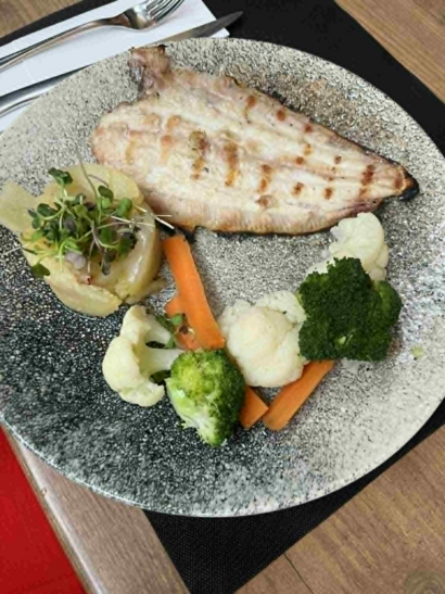 13.11.2025 - Počas návštevy Španielska mali naši učitelia možnosť ochutnať pravé španielske jedlá  a objavovať krásy historickej Granady