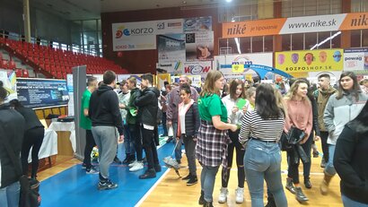 SOŠ NOVÁKY NA BURZE PRÁCE A INFORMÁCIÍ  V PRIEVIDZI