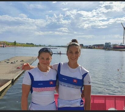 Romana Jakubisova  - minuloročná maturantka, získala krasne 5. miesto na Majstrovstvách sveta do 23 rokov s Dagmar Čuleňovou v K2 na 500m a 8. miesto na K2 200 m. GRATULUJEME