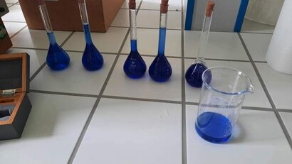 Aj takto žiaci 4.B pracujú so svojimi vyučujúcimi na svojich vedeckých prácach.