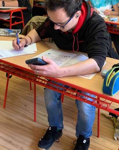 Aj žiaci našej školy sa v pondelok 11. apríla zapojili do medzinárodnej súťaže Matematický klokan.