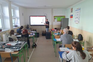 Zväčšiť fotografiu - Investícia do kvalitného odborného vzdelávania – s podporou európskej únie