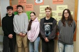 Zväčšiť fotografiu - Technik spracovania plastov