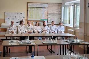Zväčšiť fotografiu - Spolupráca medzi soš nováky a zš nováky  v rámci projektu    „hovorme o jedle“