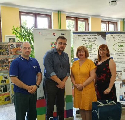 Dňa 26.6.2019 nás v škole navštívili zástupcovia zamestnávateľa Carcoustics Slovakia Nováky s.r.o.