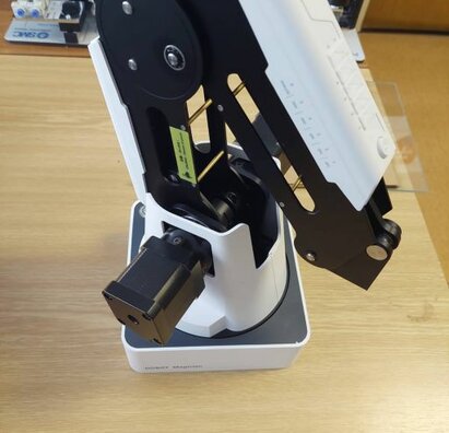Dobot